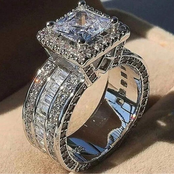 Eternity bridal rings - Picture 3 of 11